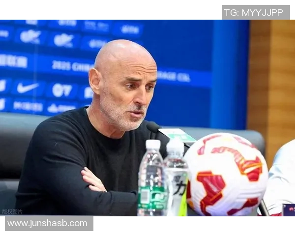 聚焦足球明星赛后采访全面解读球员心声展现竞技激情与团队精神 聚焦足球明星赛后采访全面解读球员心声展现竞技激情与团队精神